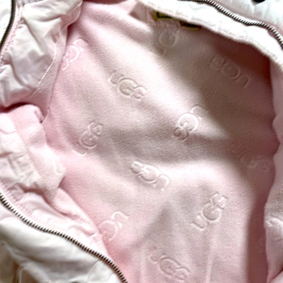 Youth Girls UGG pink puffer vest Size 14 - Picture 9 of 10